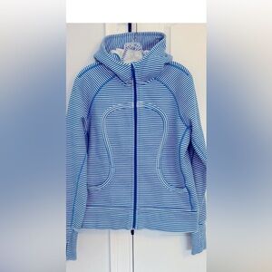Lululemon Athletica Blue and White Sweatshirt